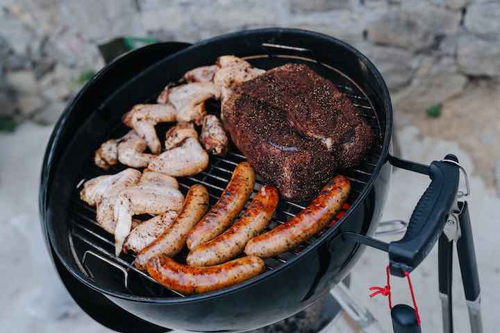 Sausage, Beef and Wings BBQ 720p
